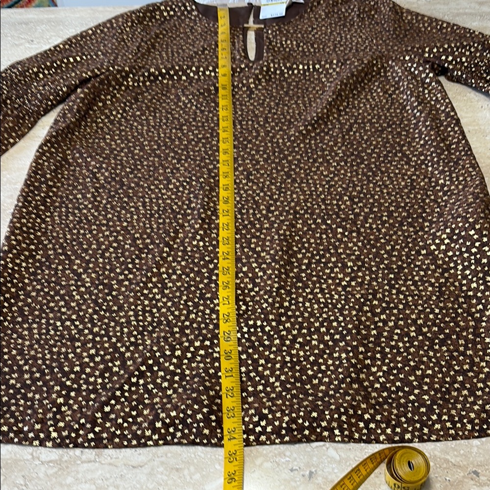 NWT Brown w/ Gold leaves 🍂 imprinted in fabric mini dress. - Picture 12 of 13
